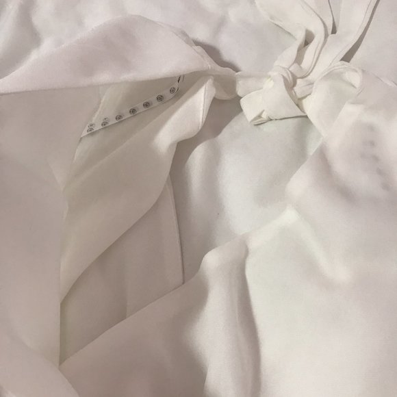 ♥️WHITE OPEN BACK TIE TOP♥️ - Picture 4 of 4